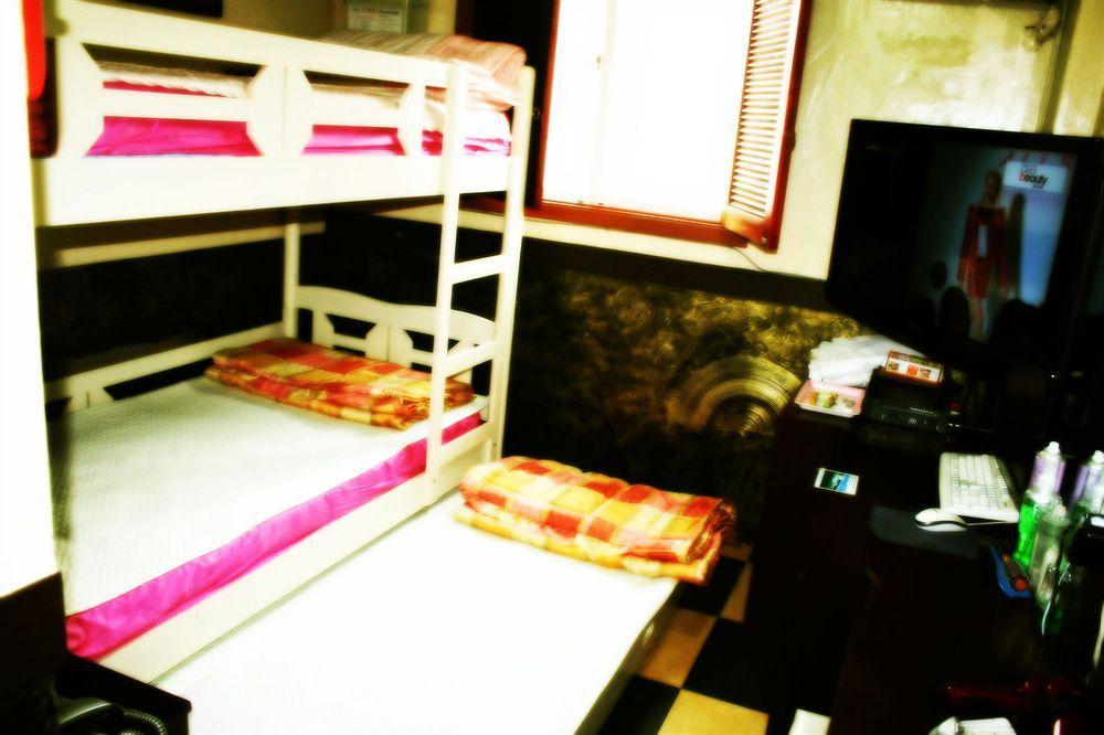 Oppa Hostel Seoul Exterior photo